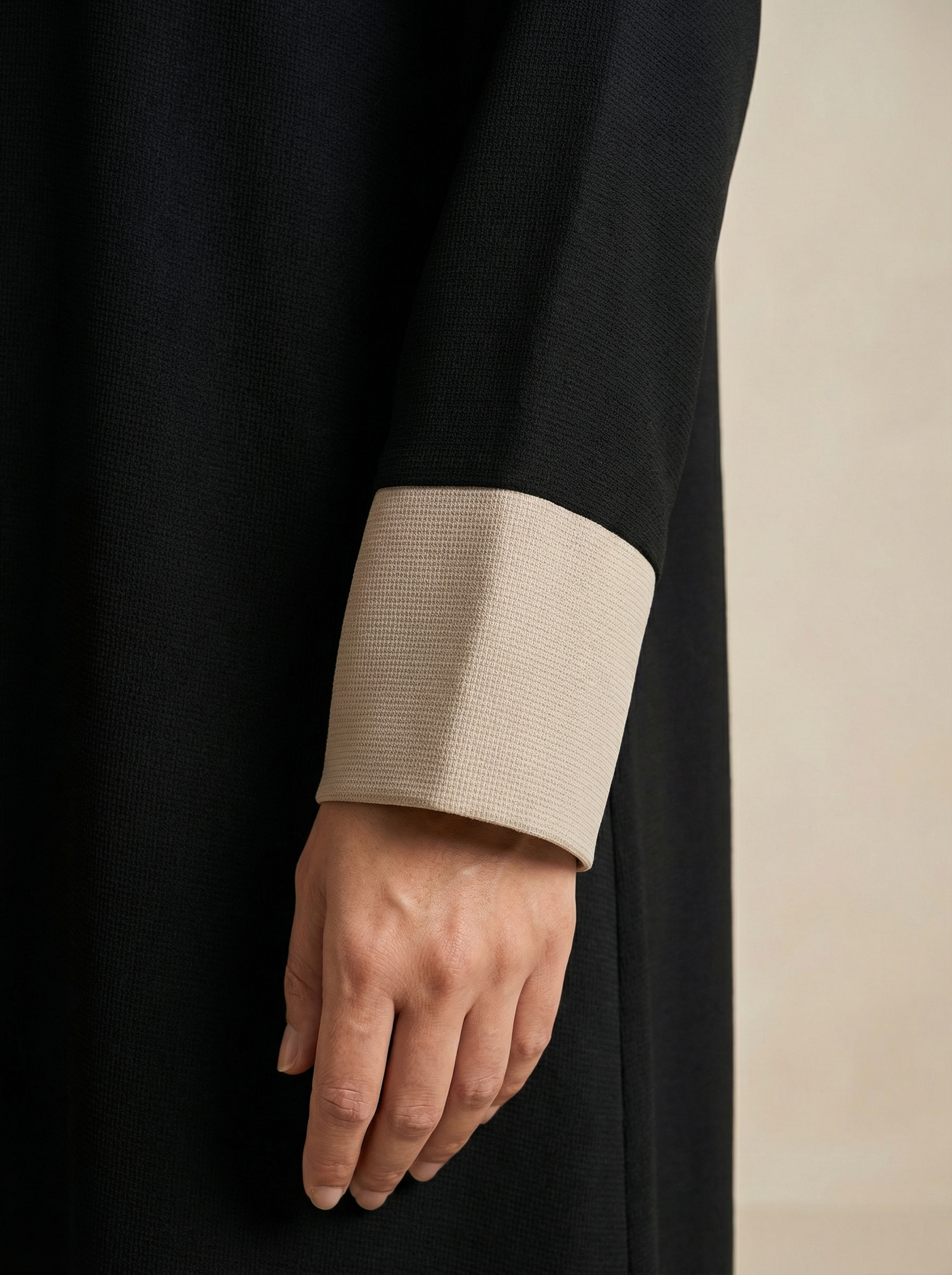 Textured Classic Abaya - B2021