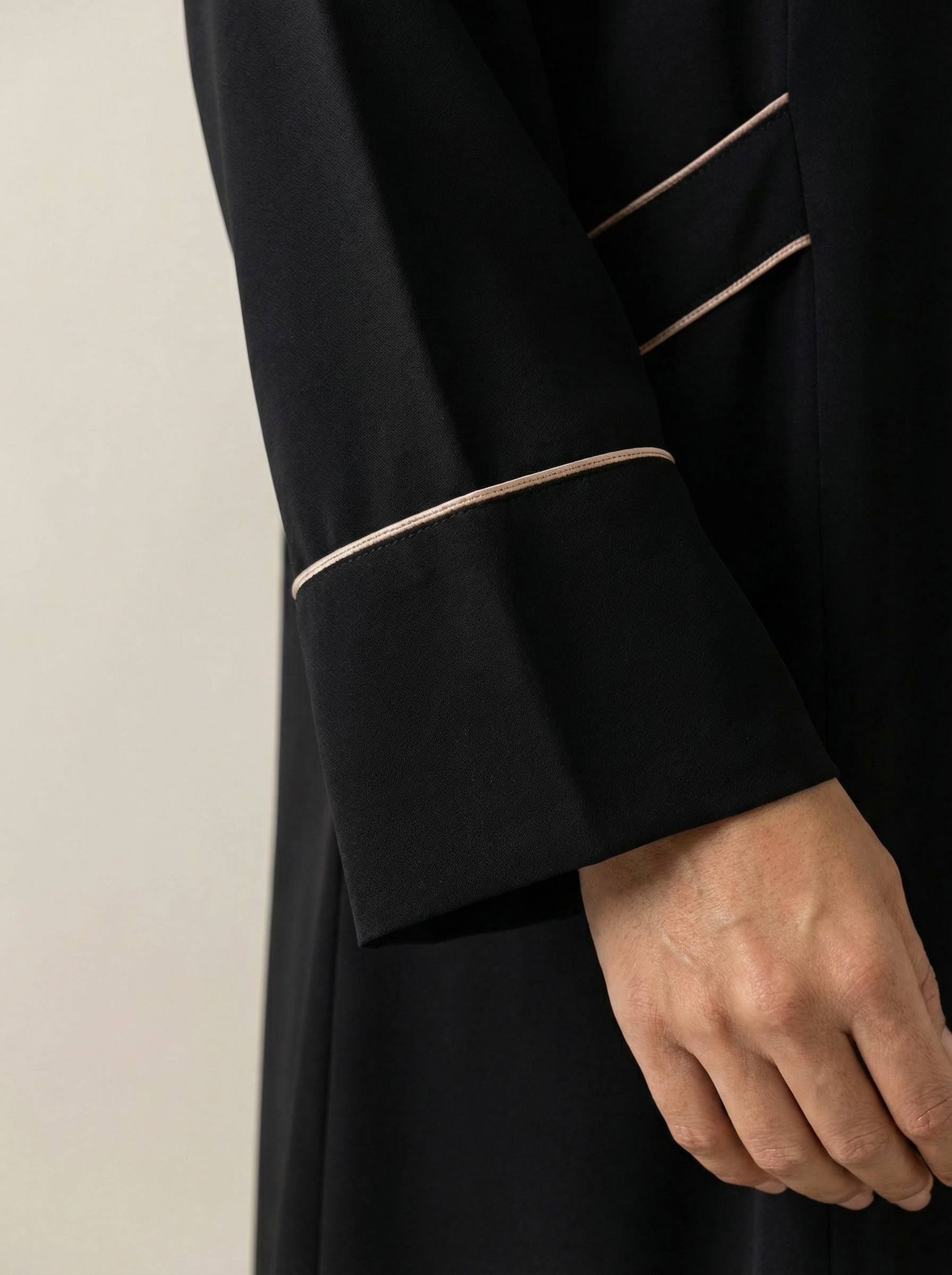 Defined Classic Abaya – B418