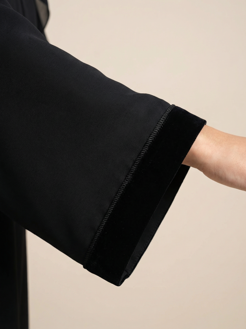 Crepe Classic Abaya – B411