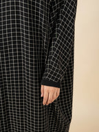 Signature Silk Classic abaya – D684