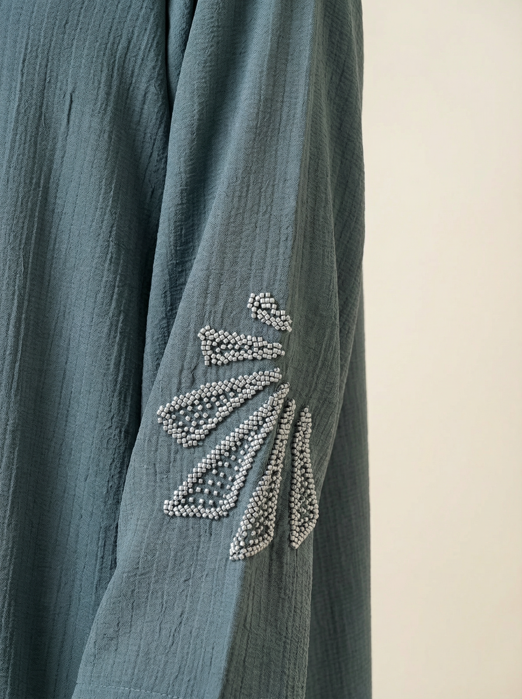 Defined Shape Everyday Abaya – H273