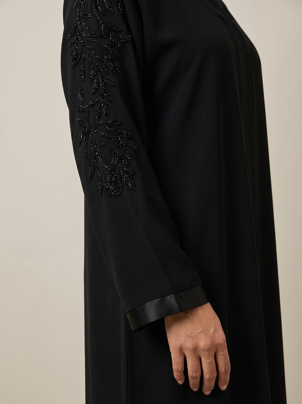 Tailored Form Classic abaya – E639