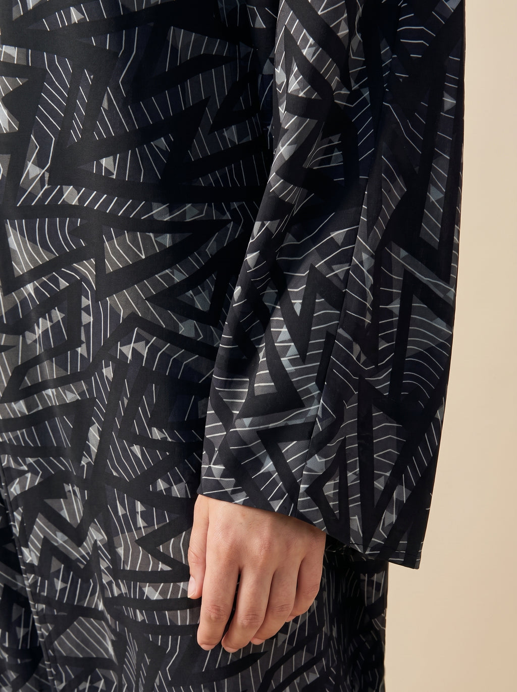 Minimal Everyday abaya – E647