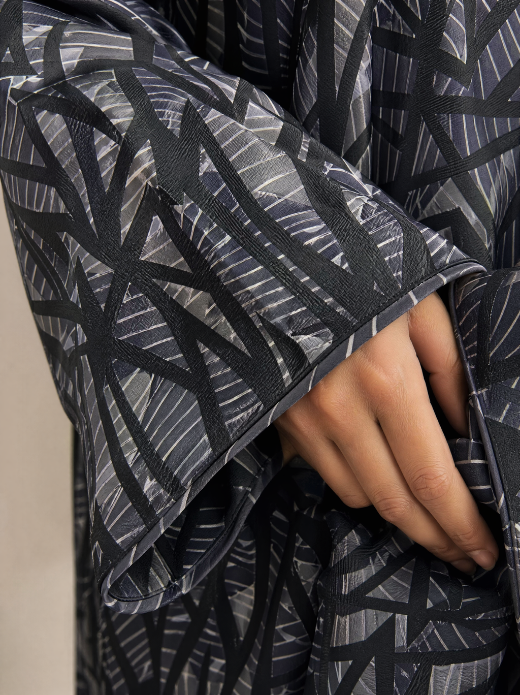 Minimal Everyday abaya – E647
