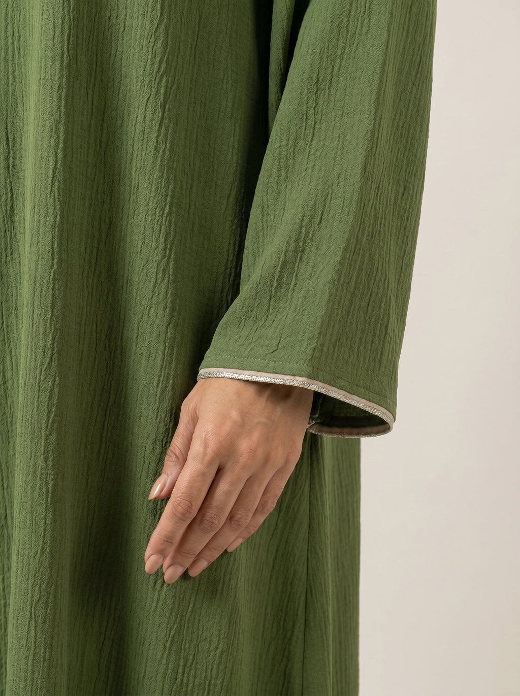 Relaxed Silhouette Everyday abaya – H282