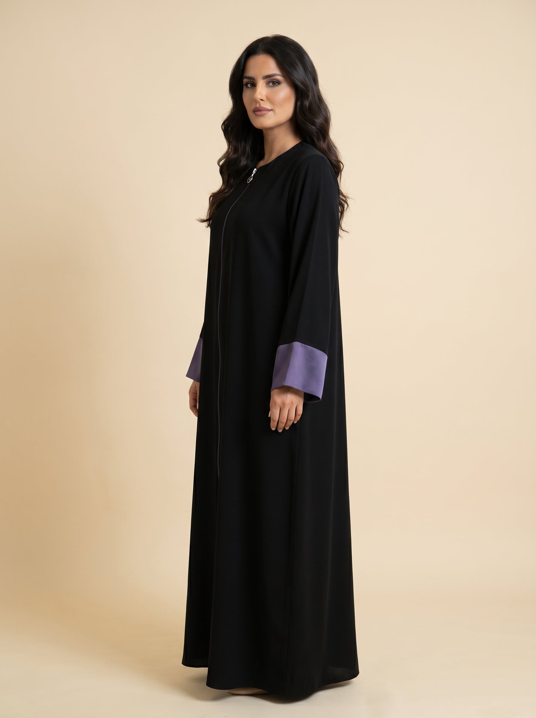 Subtle Silhouette Classic abaya – R382