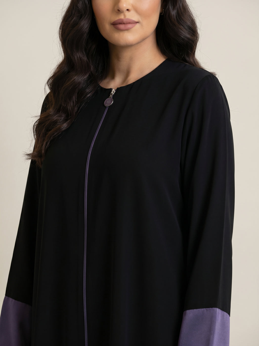 Subtle Silhouette Classic abaya – R382