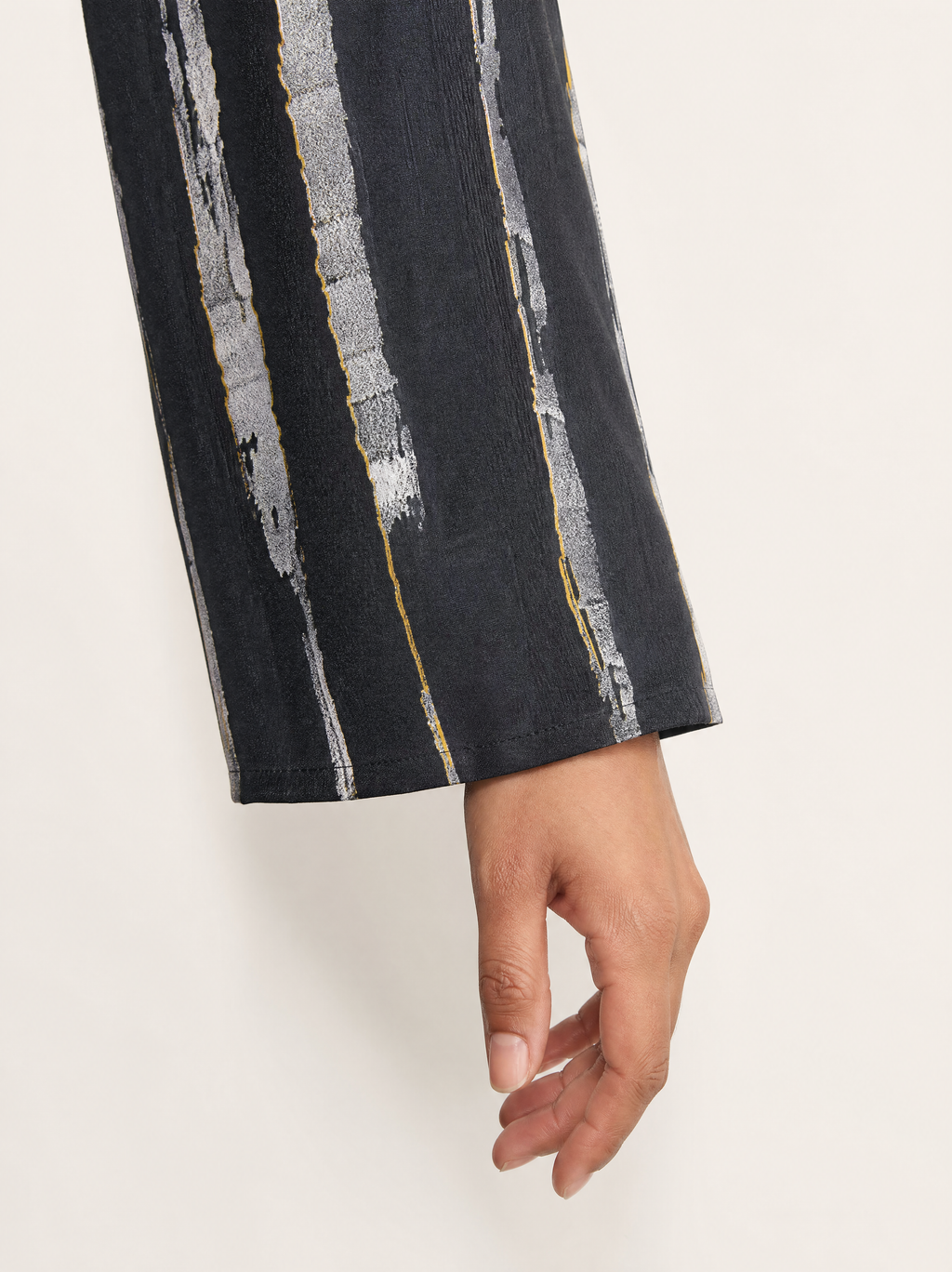 Refined Everyday abaya – X303